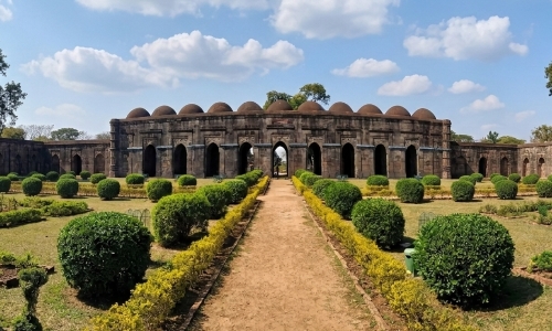বড় সোনা বা বারোদুয়ারি মসজিদ মালদা