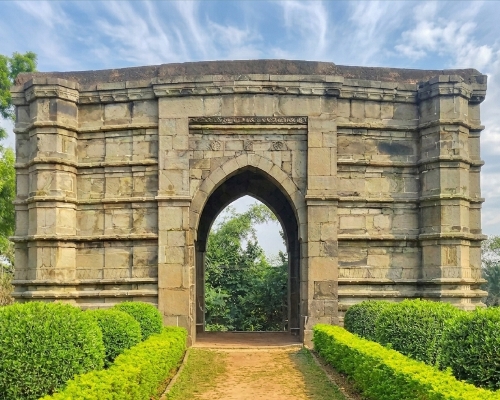 বড় সোনা বা বারোদুয়ারি মসজিদ baro sona masjid