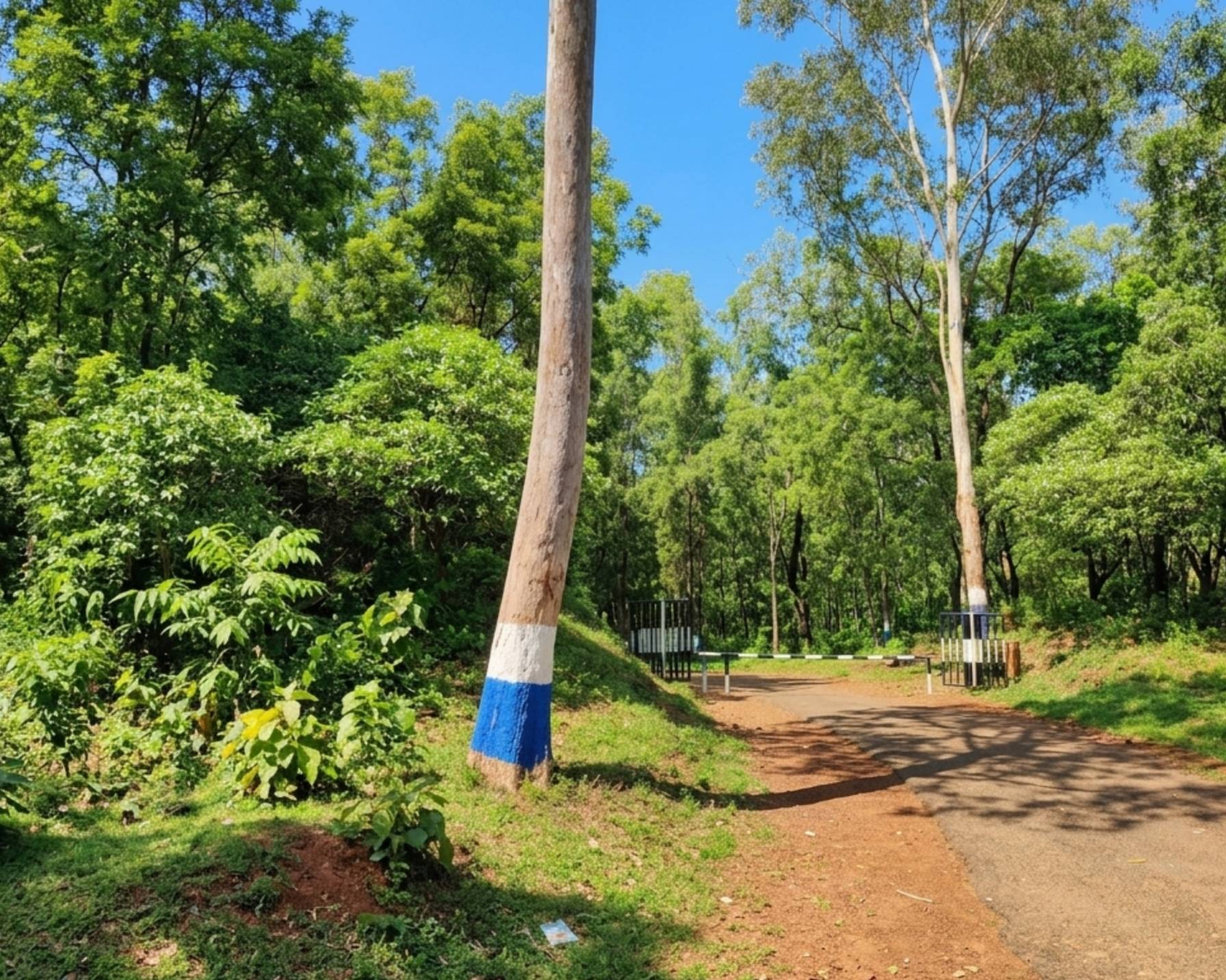 গোপগড় হেরিটেজ ও নেচার পার্ক Gopegarh Heritage & Nature Eco-Tourism Centre গোপগড় হেরিটেজ এণ্ড নেচার ইকো-ট্যুরিজম্ সেন্টার